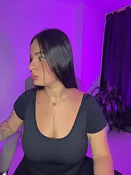 Emily Kurth23 online show from 3, 12, 2025