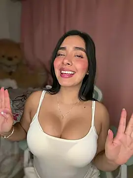 MiaSofia   online show from 13, 5, 2026