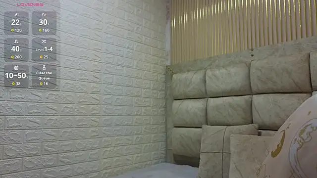 MarScarlett online show from 4, 11, 2025