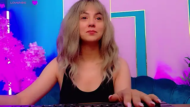 AriannaSins online show from 15, 5, 2026
