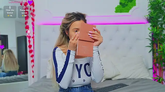 AriannaSins online show from 20, 3, 2025