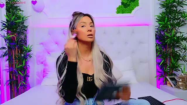 AriannaSins online show from 5, 11, 2025