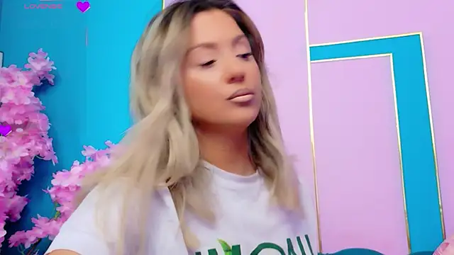 AriannaSins online show from 16, 7, 2026