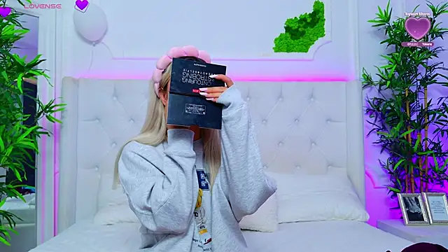 AriannaSins online show from 29, 9, 2025