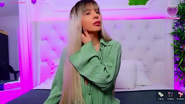 AriannaSins online show from 4, 2, 2026