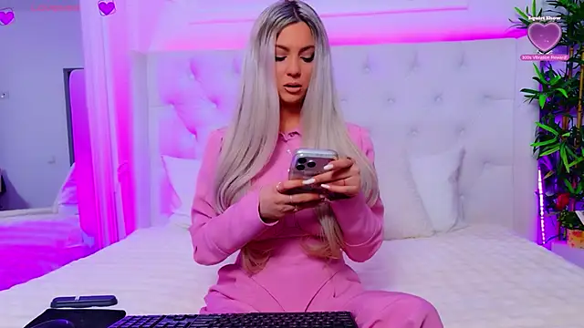 AriannaSins online show from 4, 3, 2026