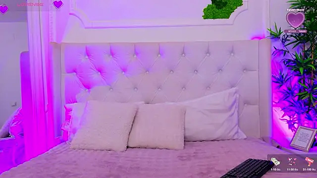 AriannaSins online show from 6, 5, 2026