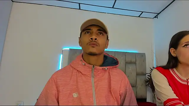 SweetAndSinful online show from 4, 12, 2025