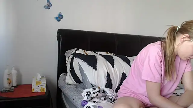 Snapshot of SandyCassie chatting on 18, 6, 2026 SandyCassie online show from 18, 6, 2026