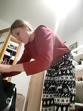 SandyCassie online show from 2, 11, 2025