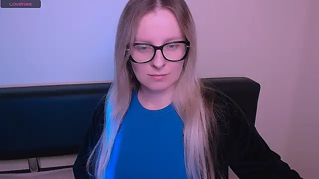 AllaLeomz online show from 5, 11, 2025