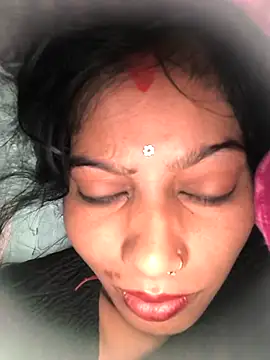 Snapshot of Ragni_bhargav chatting on 23, 4, 2026 Ragni bhargav online show from 23, 4, 2026