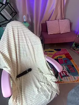 Snapshot of cold_blondie chatting on 28, 6, 2026 cold blondie online show from 28, 6, 2026