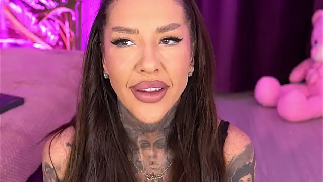 ScarletNoir online show from 12, 11, 2025