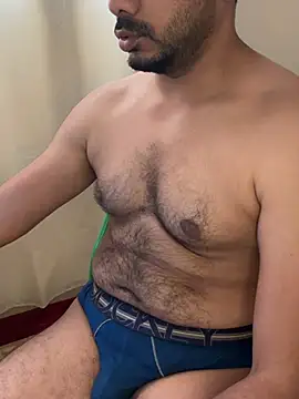 Handsome8677 online show from 15, 4, 2026