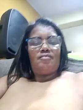 Snapshot of Pessoa54 chatting on 28, 10, 2025 Pessoa54 online show from 28, 10, 2025