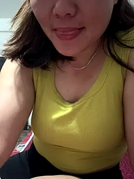 Snapshot of panda-bae chatting on 9, 11, 2025 panda-bae online show from 9, 11, 2025