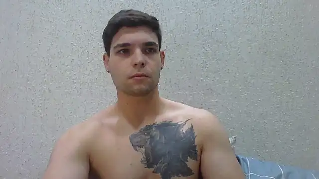Snapshot of Zure-xxx chatting on 17, 6, 2026 Zure-xxx online show from 17, 6, 2026