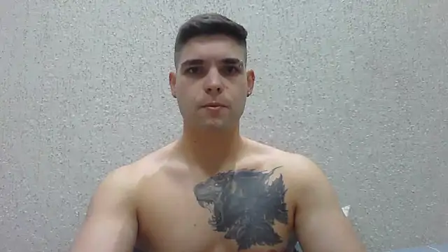 Snapshot of Zure-xxx chatting on 17, 6, 2026 Zure-xxx online show from 17, 6, 2026