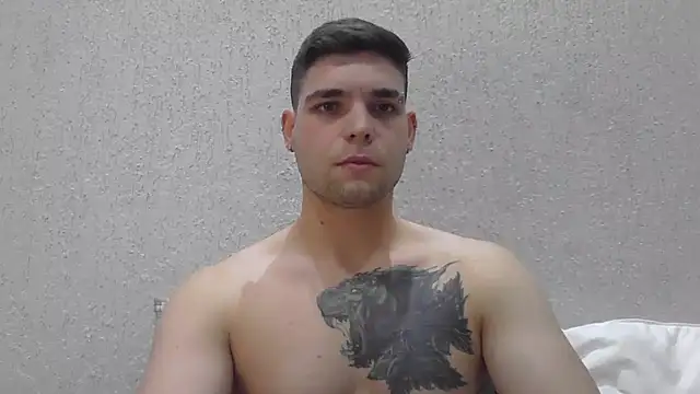Snapshot of Zure-xxx chatting on 24, 6, 2026 Zure-xxx online show from 24, 6, 2026