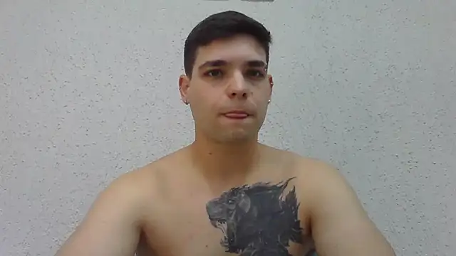 Snapshot of Zure-xxx chatting on 6, 7, 2026 Zure-xxx online show from 6, 7, 2026