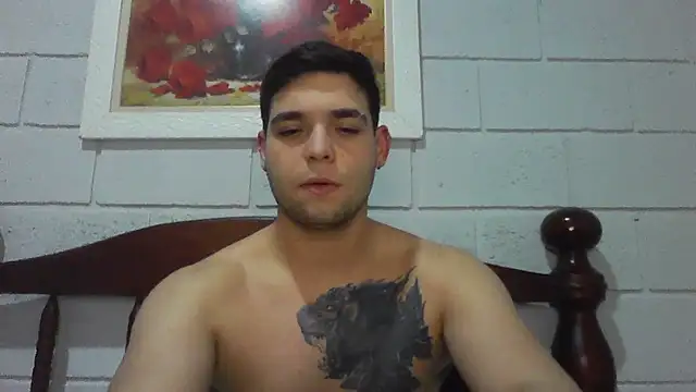 Snapshot of Zure-xxx chatting on 21, 7, 2026 Zure-xxx online show from 21, 7, 2026
