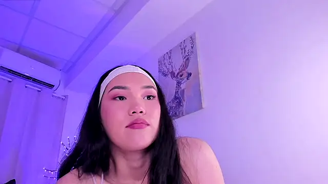 Divine Madeleine online show from 13, 4, 2026