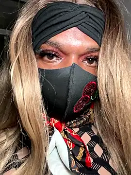 sissy diorcd online show from 18, 11, 2025