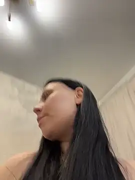 ChloeBrut online show from 3, 6, 2026