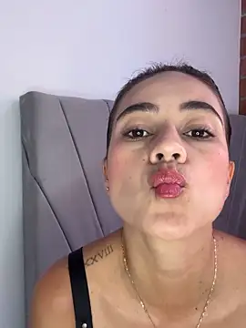 Snapshot of valentina_herrrera chatting on 5, 11, 2025 valentina herrrera online show from 5, 11, 2025