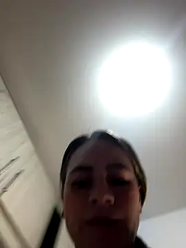 Snapshot of valentina_herrrera chatting on 28, 11, 2025 valentina herrrera online show from 28, 11, 2025