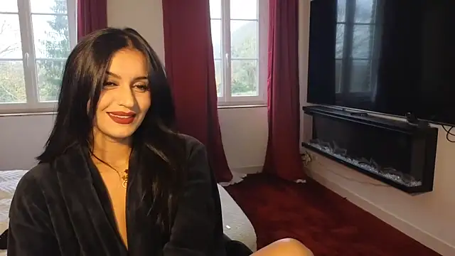 Snapshot of Lailawick chatting on 15, 11, 2025 Lailawick online show from 15, 11, 2025