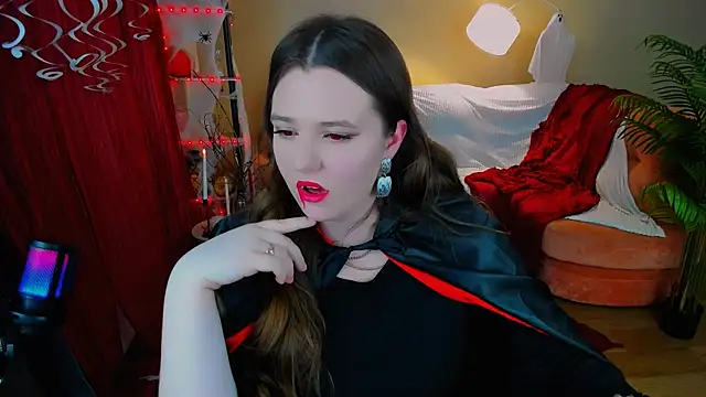 Moonvelle online show from 31, 10, 2025