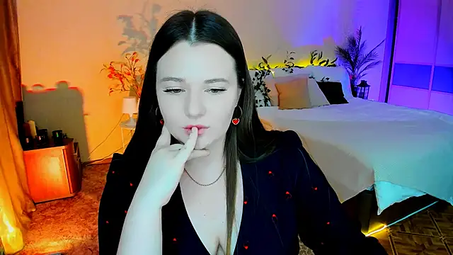 Moonvelle online show from 19, 11, 2025