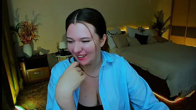 Moonvelle online show from 21, 10, 2025