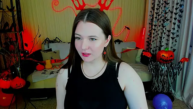 Moonvelle online show from 27, 10, 2025