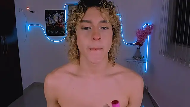 Lyric Mirage online show from 8, 1, 2026