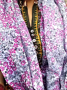 Anshika1431 online show from 15, 12, 2025