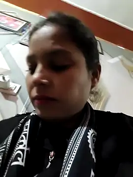 Anshika1431 online show from 4, 12, 2025