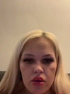 CherryXOX- online show from 24, 11, 2025