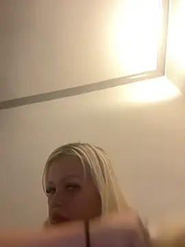 CherryXOX- online show from 2, 11, 2025