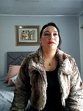 Elizabeth bennett 6 online show from 9, 4, 2026