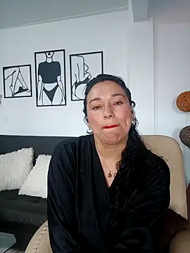 Elizabeth bennett 6 online show from 25, 3, 2026