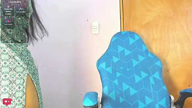 Iniya Parul online show from 20, 2, 2026