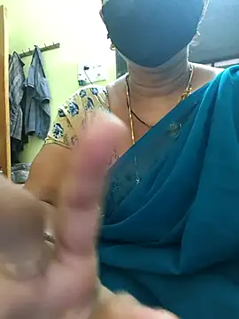 Snapshot of hot-telugu-queen chatting on 6, 11, 2025 hot-telugu-queen online show from 6, 11, 2025