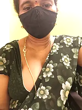 Snapshot of hot-telugu-queen chatting on 21, 10, 2025 hot-telugu-queen online show from 21, 10, 2025