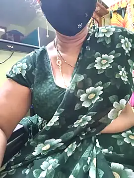 Snapshot of hot-telugu-queen chatting on 12, 11, 2025 hot-telugu-queen online show from 12, 11, 2025