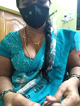 Snapshot of hot-telugu-queen chatting on 3, 11, 2025 hot-telugu-queen online show from 3, 11, 2025