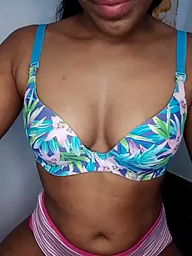Snapshot of Kavee_Girl0 chatting on 18, 7, 2026 Kavee Girl0 online show from 18, 7, 2026