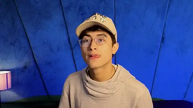 Aaron Eze online show from 5, 11, 2025